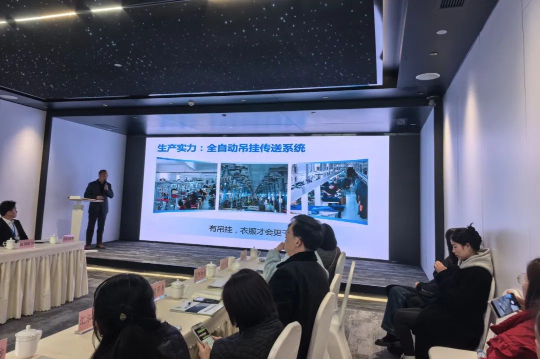 37000Cm威尼斯“立園滿園”精準(zhǔn)對(duì)接！6家“彭州造”工裝消費(fèi)企業(yè)表態(tài)成都會(huì)工(圖3)